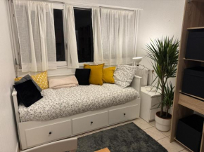 Studio Paris 20e